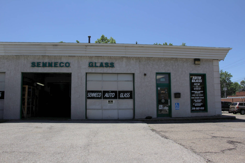 Senneco Auto Glass Building